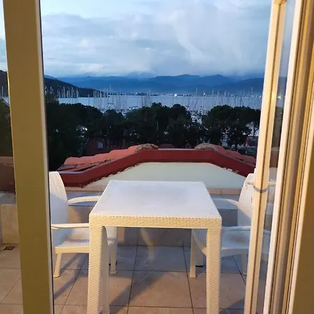 Blue House Apart Otel Lejlighedshotel *